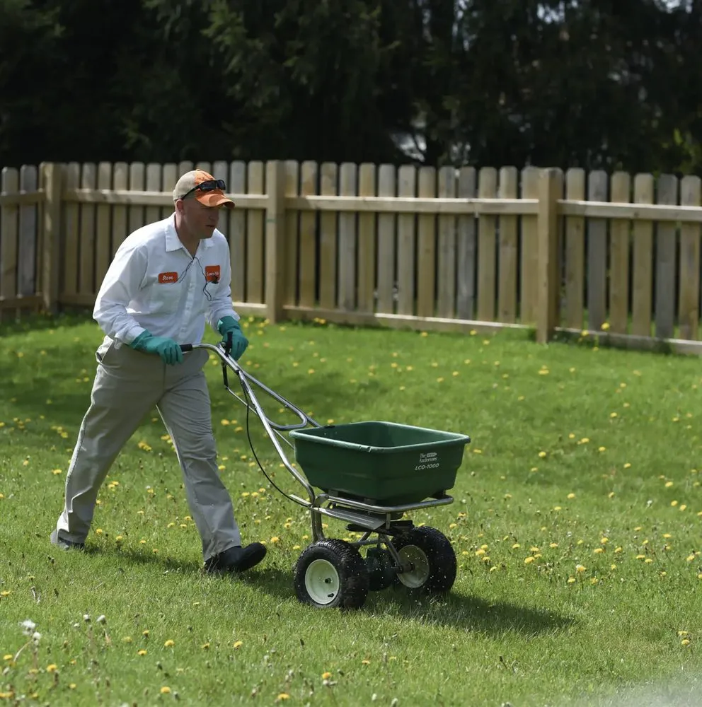 Reliable yard maintenance for homes in West Bloomfield, MI by Lawn Pride of Bloomfield