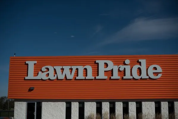 Lawn Pride of San Antonio Logo
