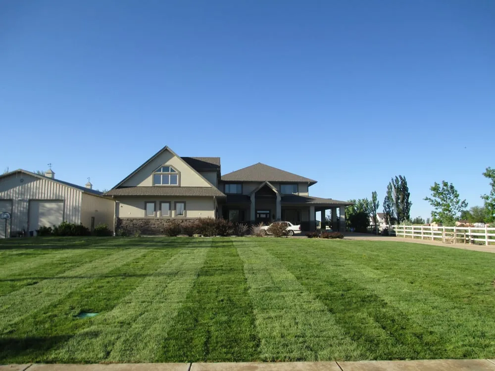 Professional lawn care service experts serving Aurora, CO - Lawn Pro Solutions
