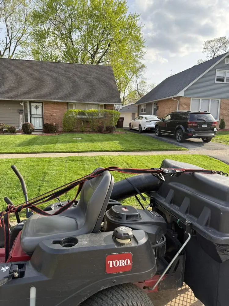 Expert yard maintenance experts serving Matteson, IL - Lawn Pros