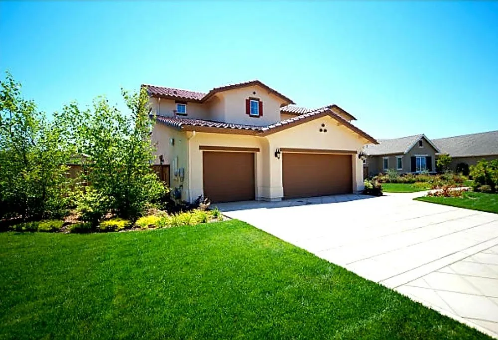 Trusted residential landscaping with custom design in Oceanside, CA by Lawn Pros