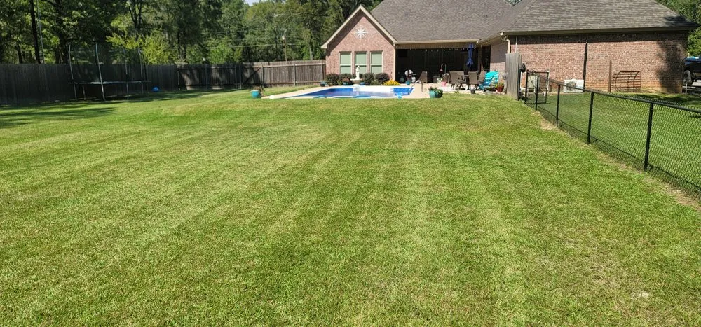 Affordable lawn mowing service experts serving Monroe, LA - Lawn Rangers