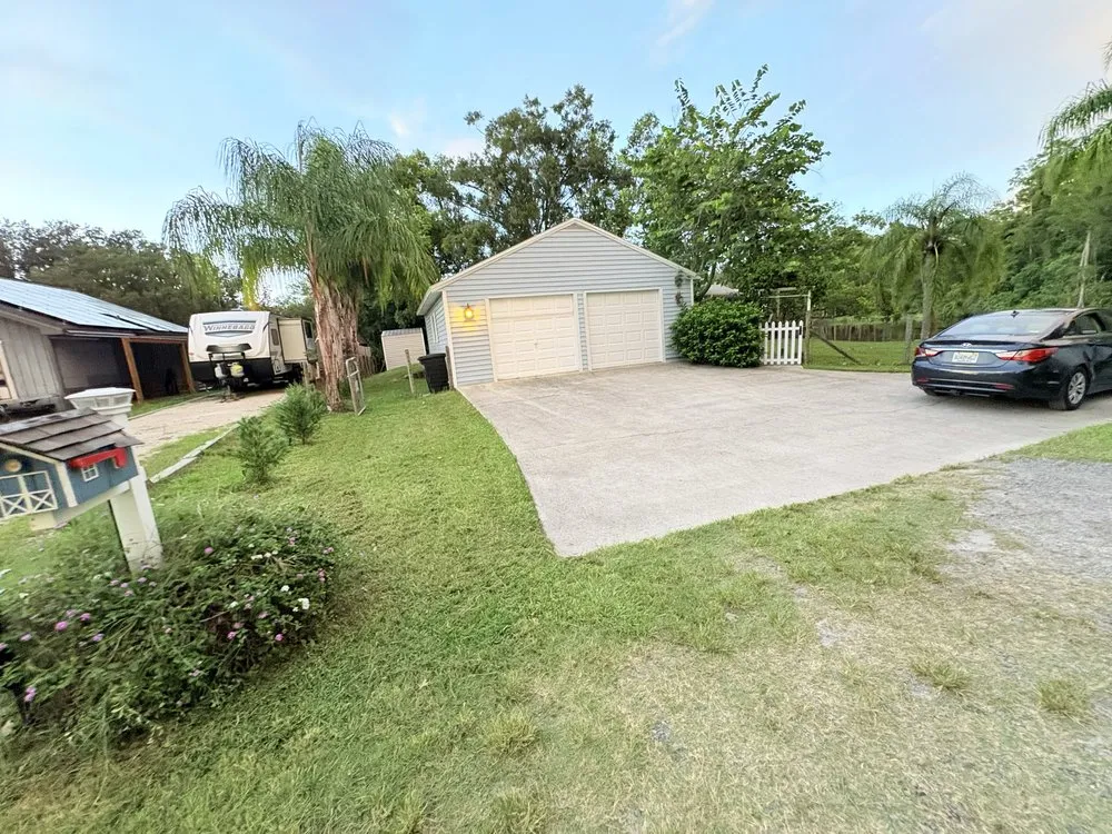 Local yard cleanup service in Wesley Chapel, FL by Lawn Rangers