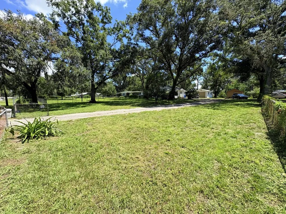 Affordable garden landscaping experts serving Wesley Chapel, FL - Lawn Rangers