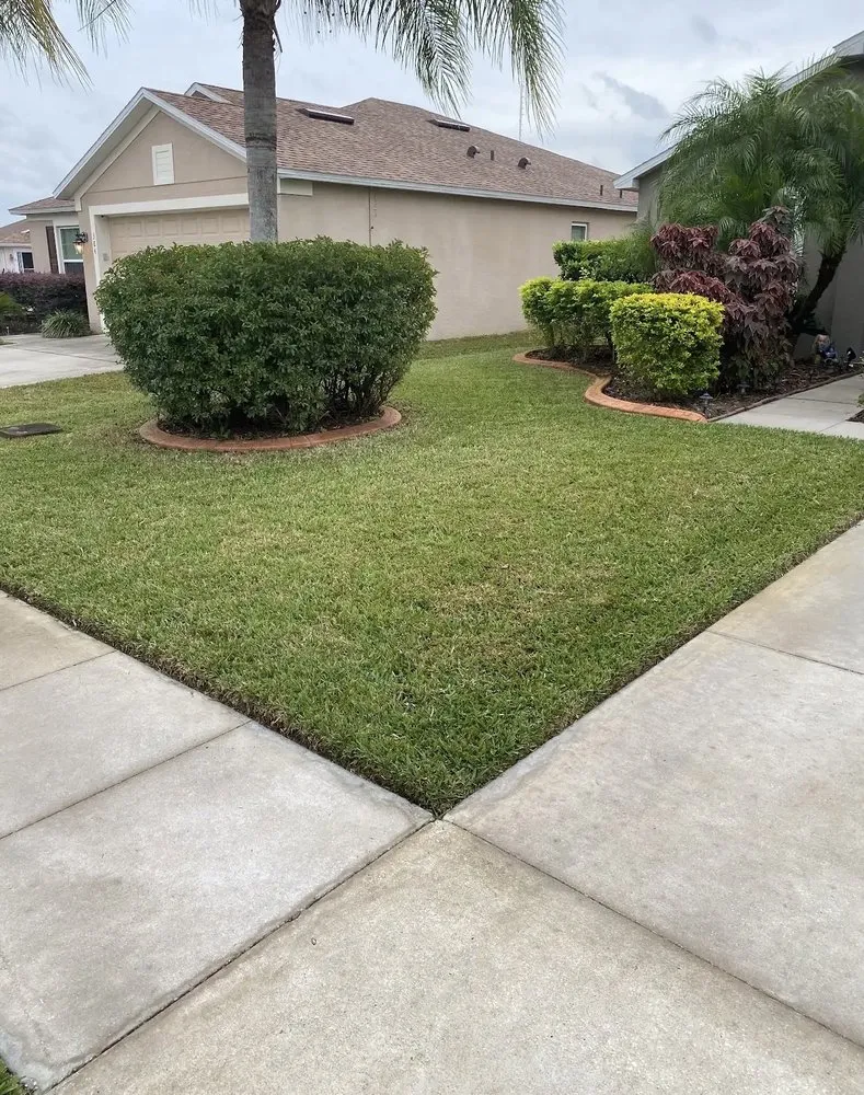 Professional garden landscaping experts serving Elkton, FL - Lawn Recon