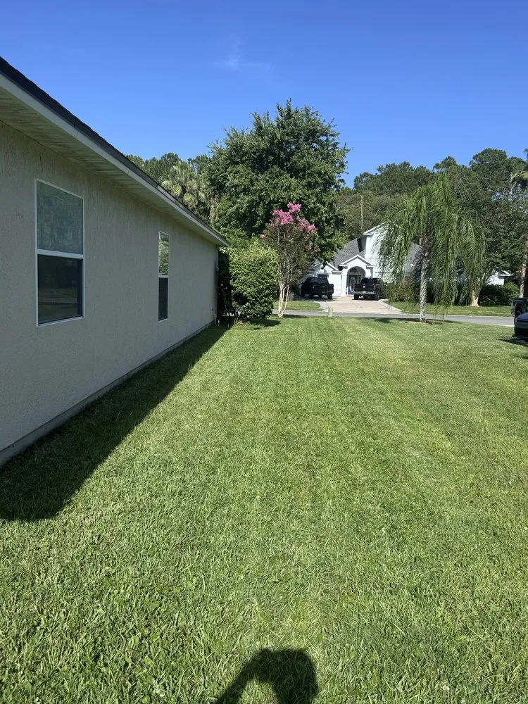 Trusted garden landscaping in Elkton, FL by Lawn Recon