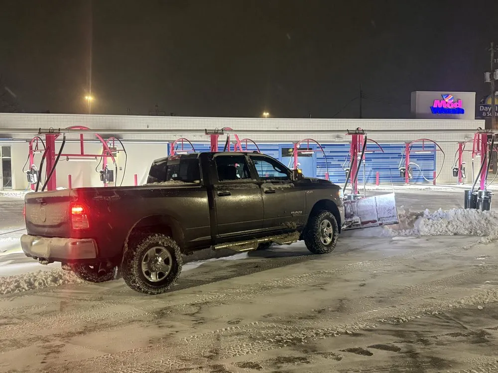 Reliable yard maintenance with custom design in Youngstown, OH by Lawn Recon