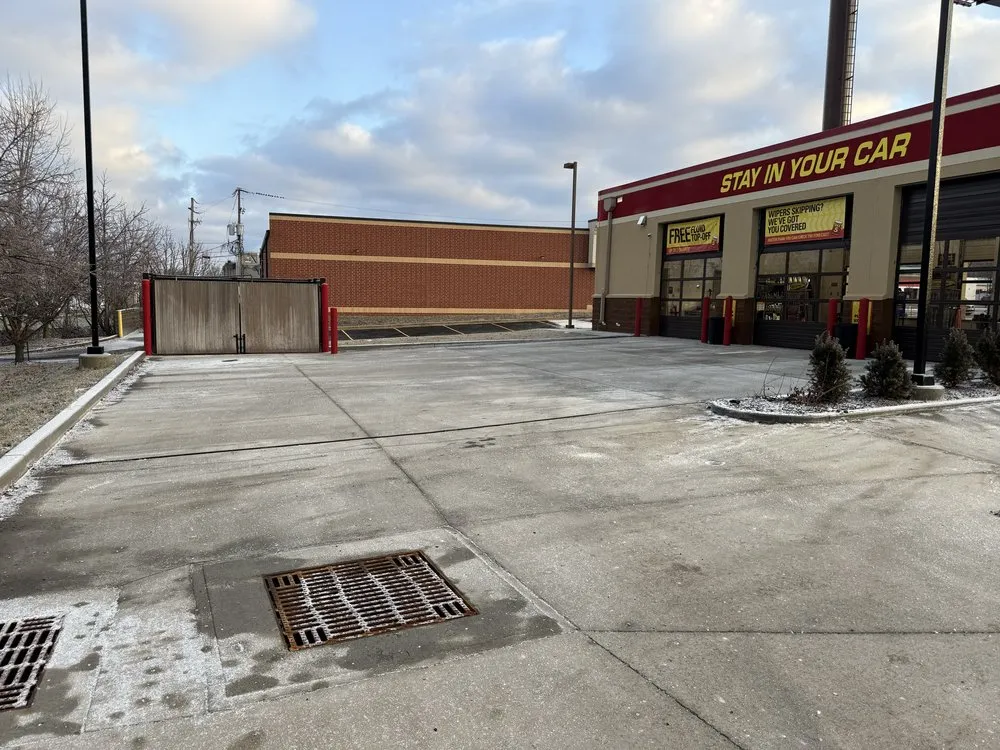 Affordable outdoor landscaping in Youngstown, OH by Lawn Recon