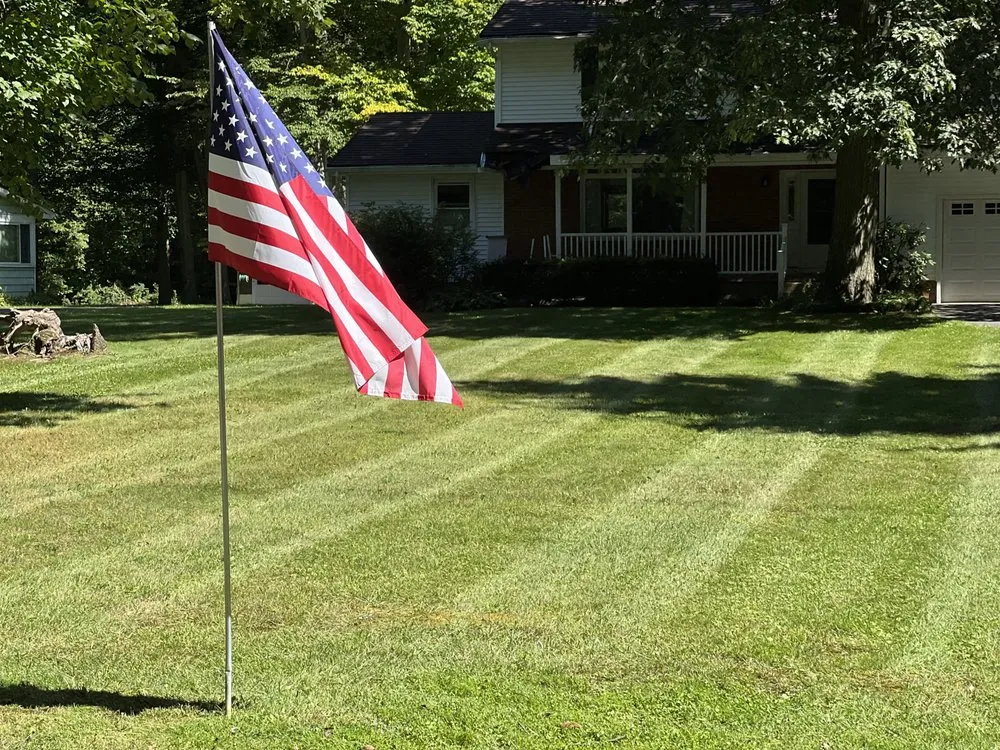 Local outdoor landscaping for beautiful yards across Youngstown, OH - Lawn Recon