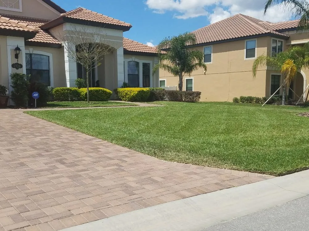 Affordable landscape design in Lakeland, FL - Lawn Rescue