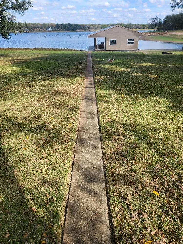 Expert garden landscaping with custom design in Wortham, TX by Lawn Rescue