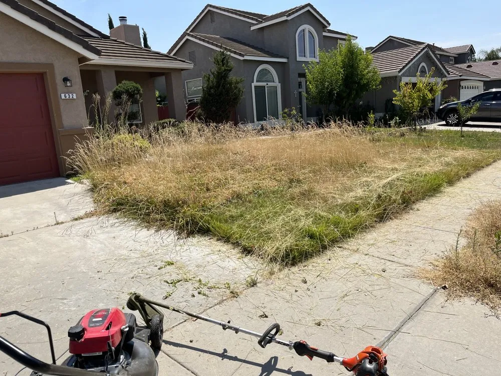 Reliable garden landscaping experts serving Livingston, CA - Lawn Rescuerz