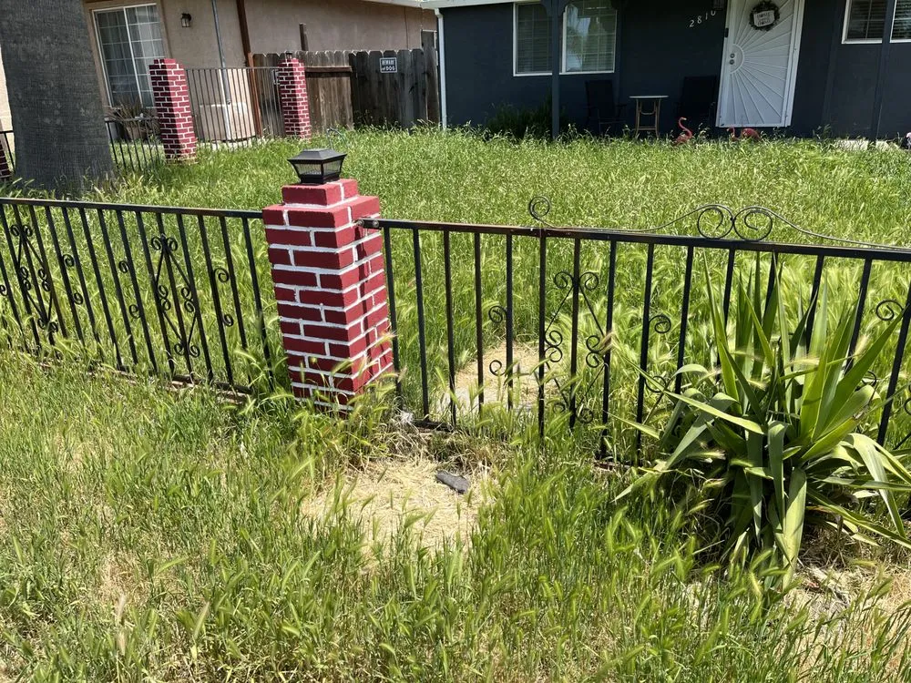 Top-rated landscape installation in Livingston, CA by Lawn Rescuerz