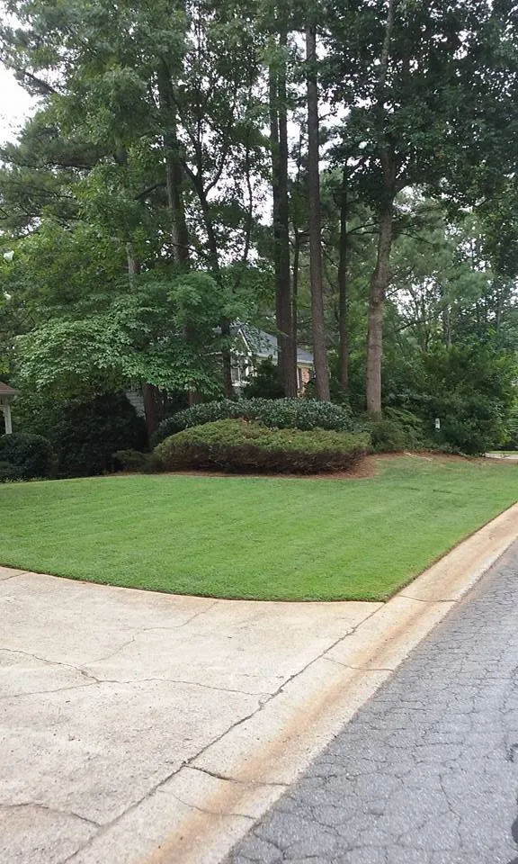 Local outdoor landscaping in Lilburn, GA by Lawn Rescues