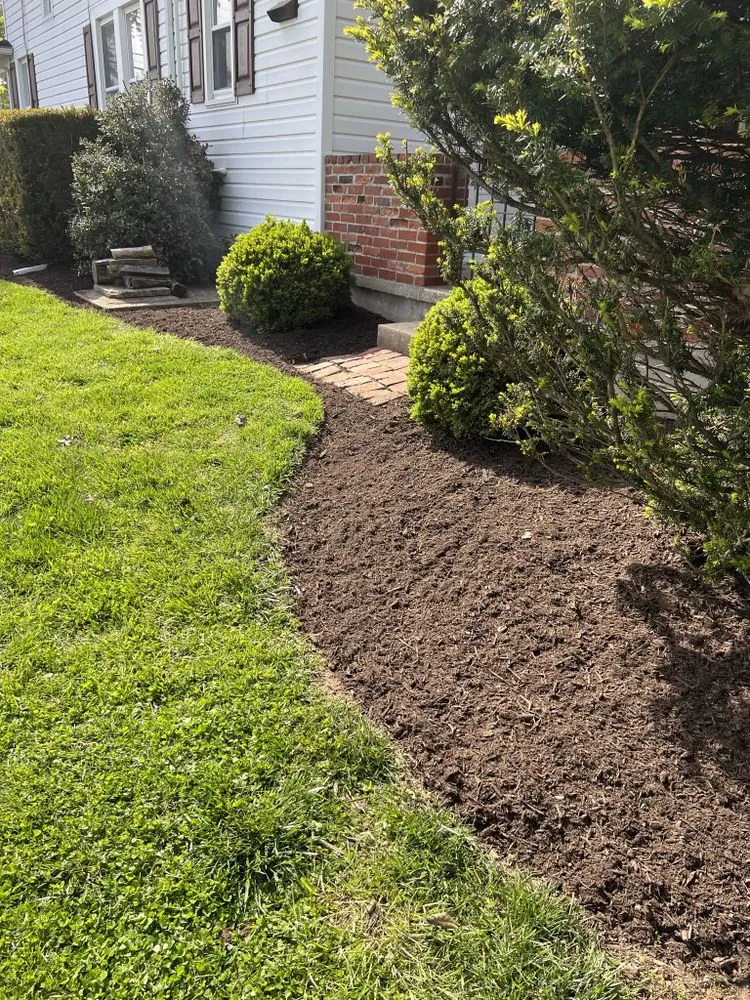 Custom lawn care service with custom design in Eldersburg, MD by Lawn Responder