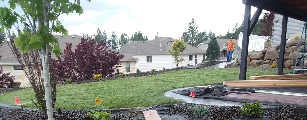 Custom garden landscaping for beautiful yards in Airway Heights, WA by Lawn Salawn
