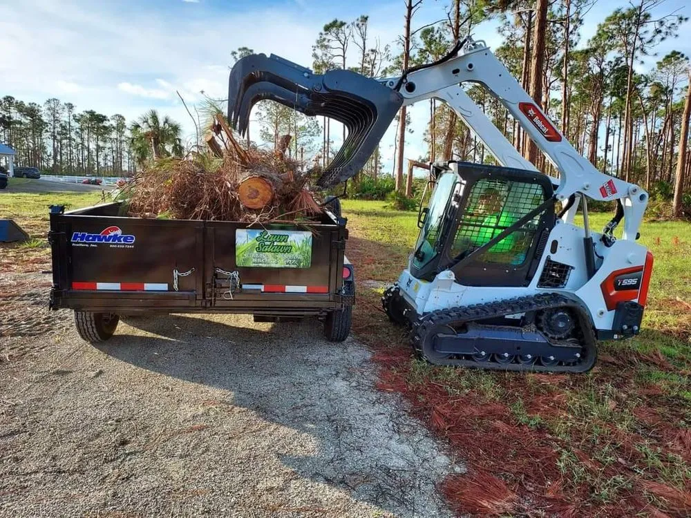 Professional residential landscaping experts serving Panama City, FL - Lawn Salawn