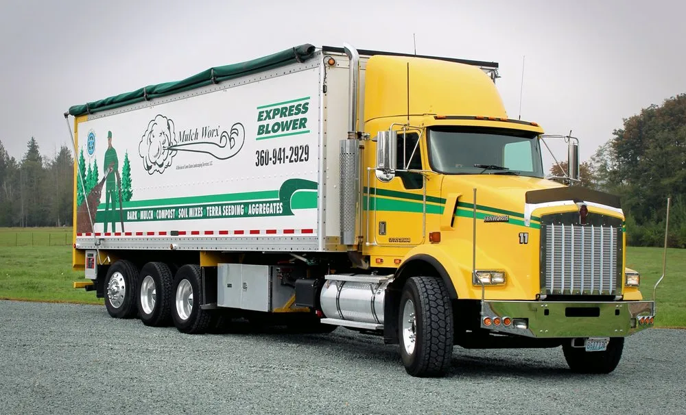 Affordable yard cleanup service for year-round maintenance in Sedro-Woolley, WA by Lawn Salon Landscaping Services
