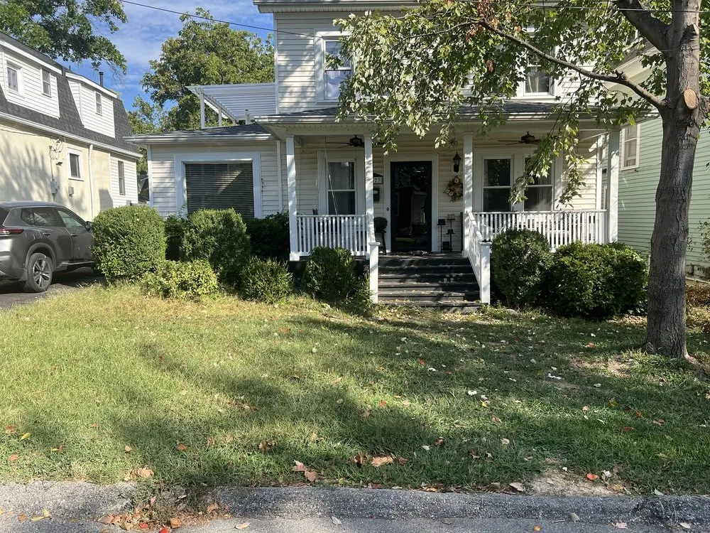 Reliable lawn mowing service in Saint Louis, MO by Lawn Sculptors