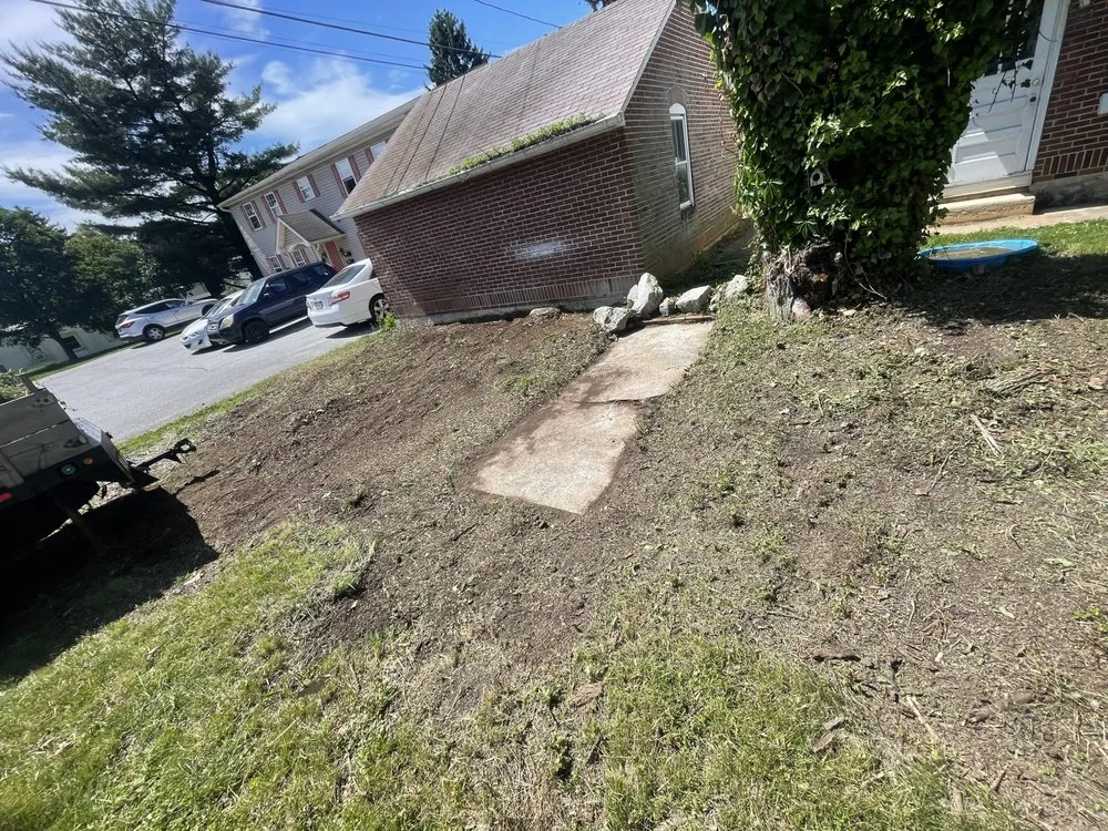 Reliable lawn care service in Fayetteville, PA - Lawn Service Deluxe