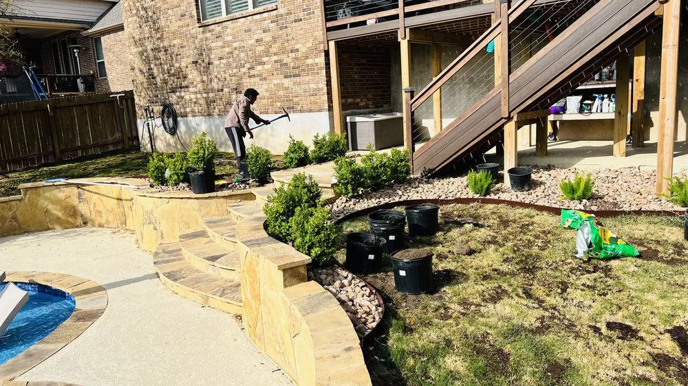 Trusted yard cleanup service in San Antonio, TX by Lawn service varela