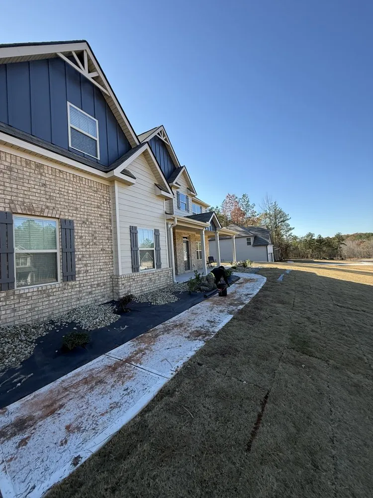 Top-rated garden landscaping in McDonough, GA by Lawn Slayers