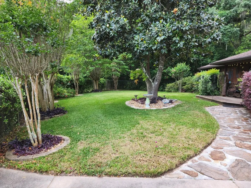 Top-rated garden landscaping in Citra, FL by Lawn Snips