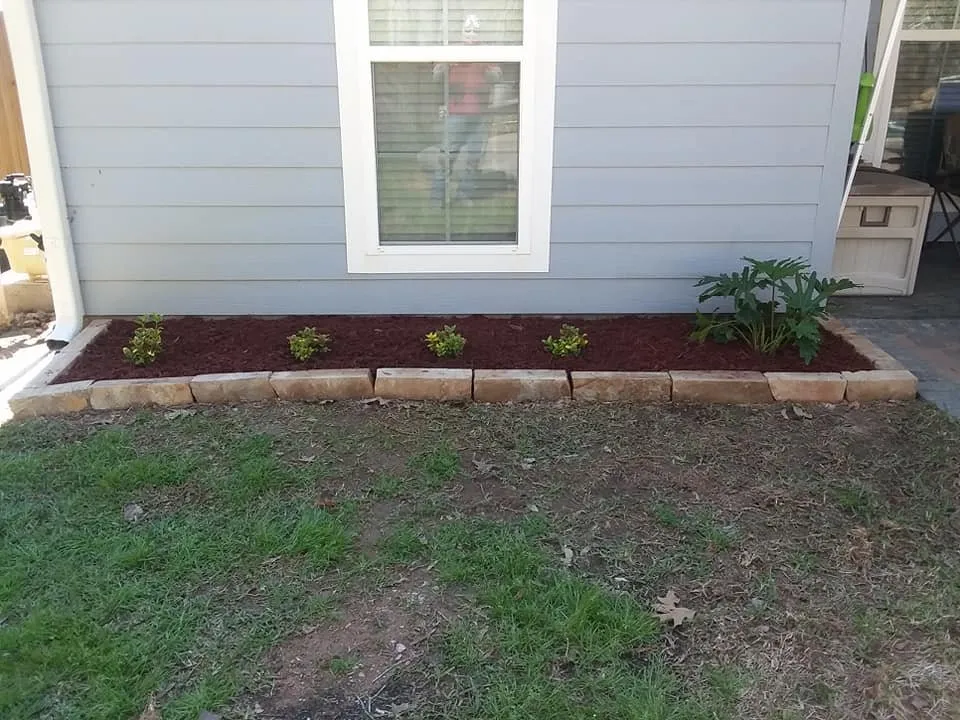 Affordable lawn mowing service experts serving Onalaska, TX - Lawn Squad & Hurlin Wood