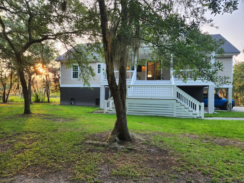 Professional outdoor landscaping experts serving Beaufort, SC - Lawn Stars