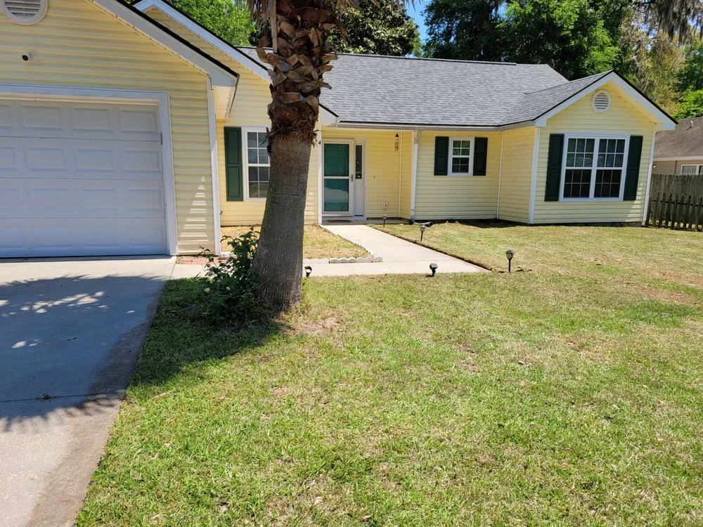 Custom yard cleanup service experts serving Beaufort, SC - Lawn Stars