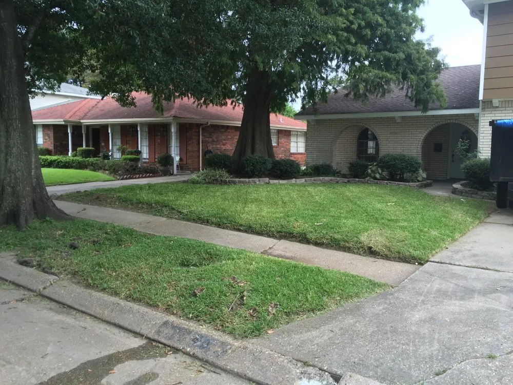 Affordable lawn mowing service in New Orleans, LA by Lawn Stars