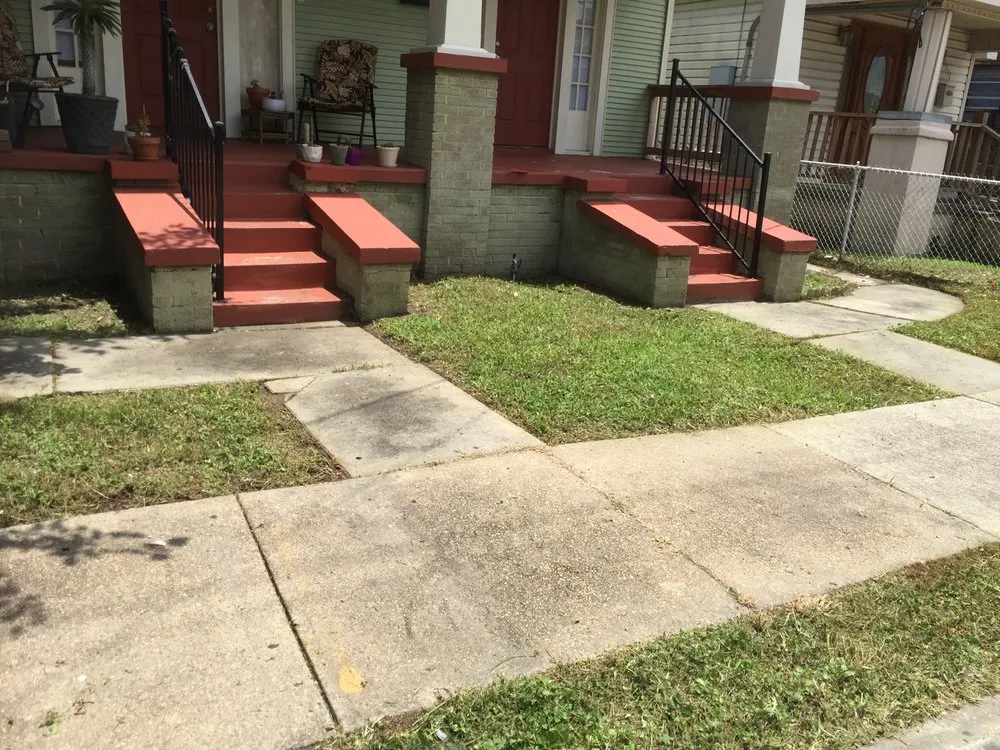 Custom lawn mowing service in New Orleans, LA - Lawn Stars