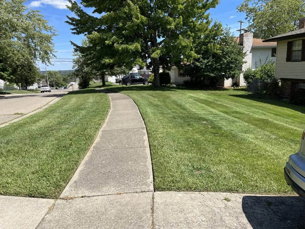 Local outdoor landscaping for residential properties in Hamilton, OH by Lawn Starz