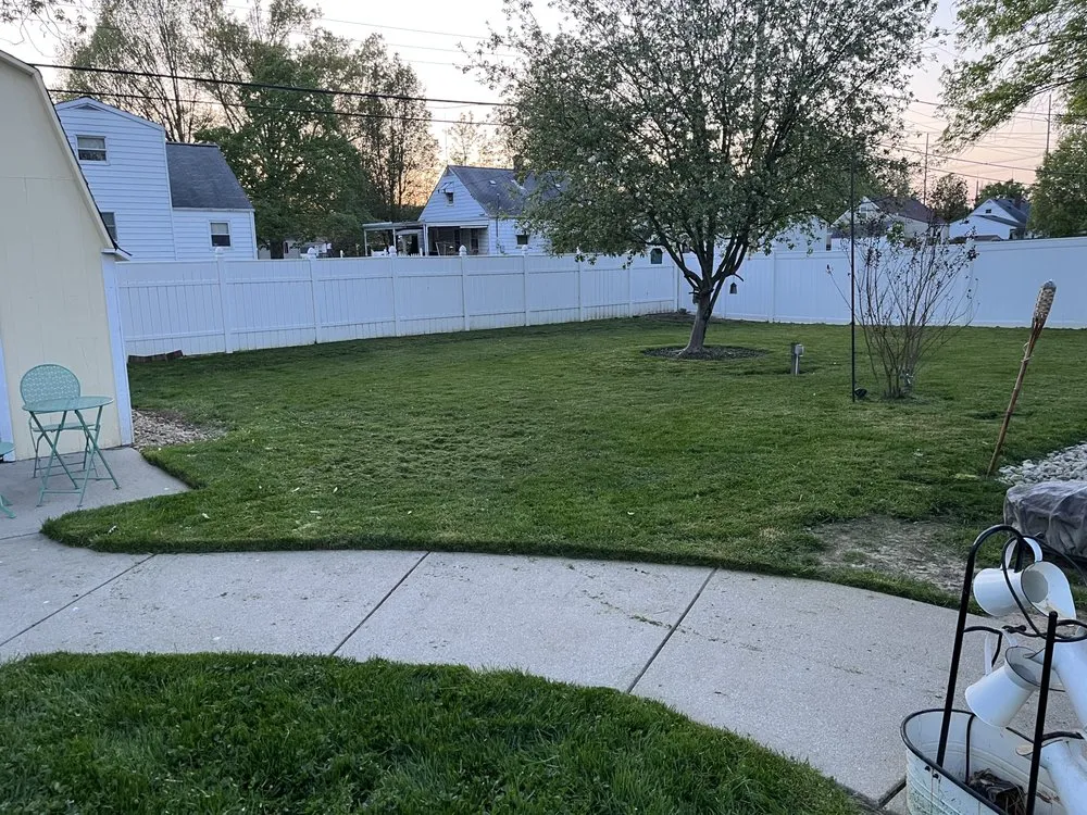 Affordable lawn care service in Hamilton, OH by Lawn Starz