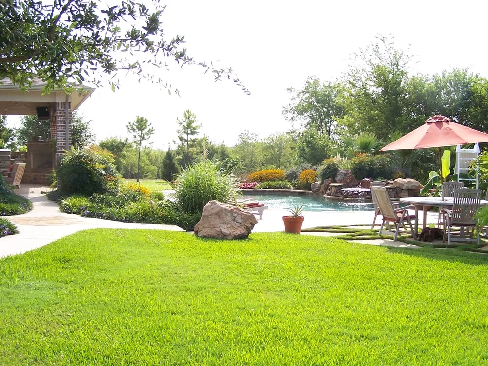 Reliable yard cleanup service experts serving Cleburne, TX - Lawn Tech
