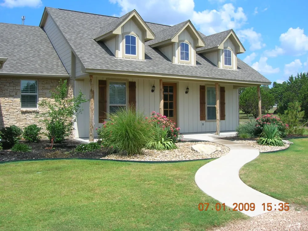 Trusted yard cleanup service experts serving Cleburne, TX - Lawn Tech