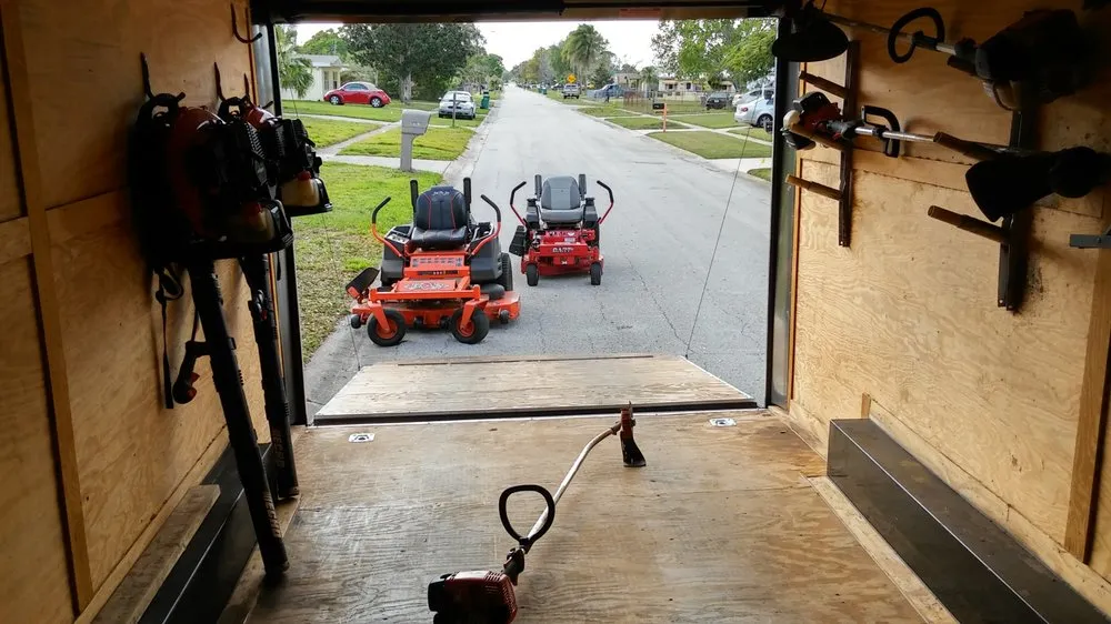 Reliable lawn mowing service experts serving Melbourne, FL - Lawn Techs Unlimited