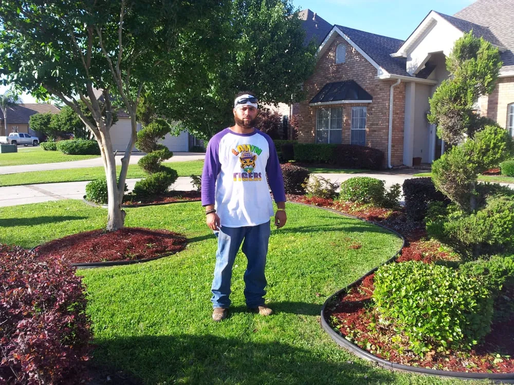 Reliable lawn mowing service in New Orleans, LA by Lawn Tigers