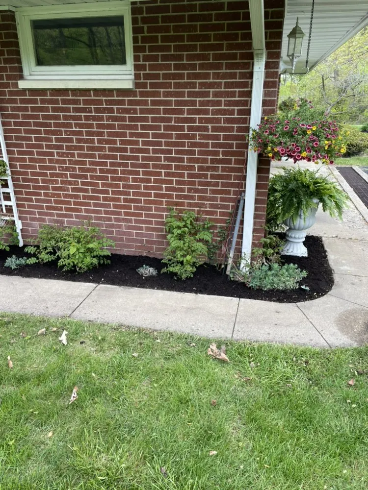 Custom garden landscaping in Shelbyville, IL by Lawn-Trepreneurs