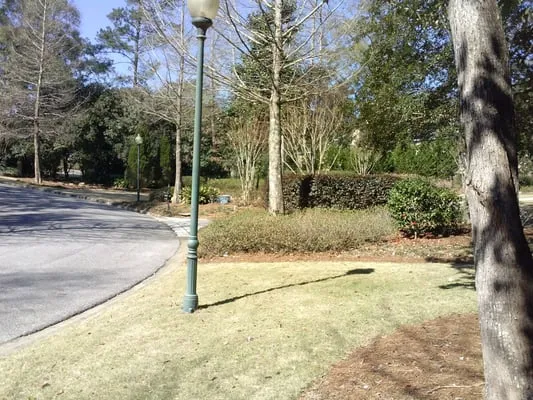 Lawn Trouper, Inc. Logo