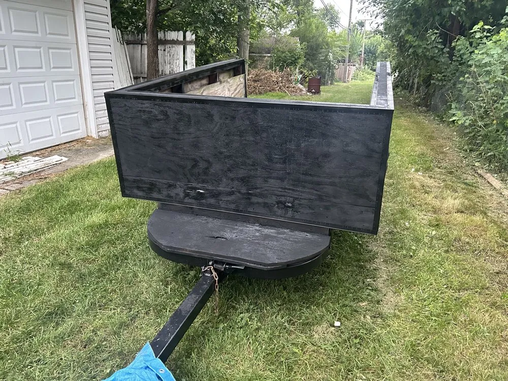 Local lawn care service for year-round maintenance in Hazel Park, MI by Lawnbarber