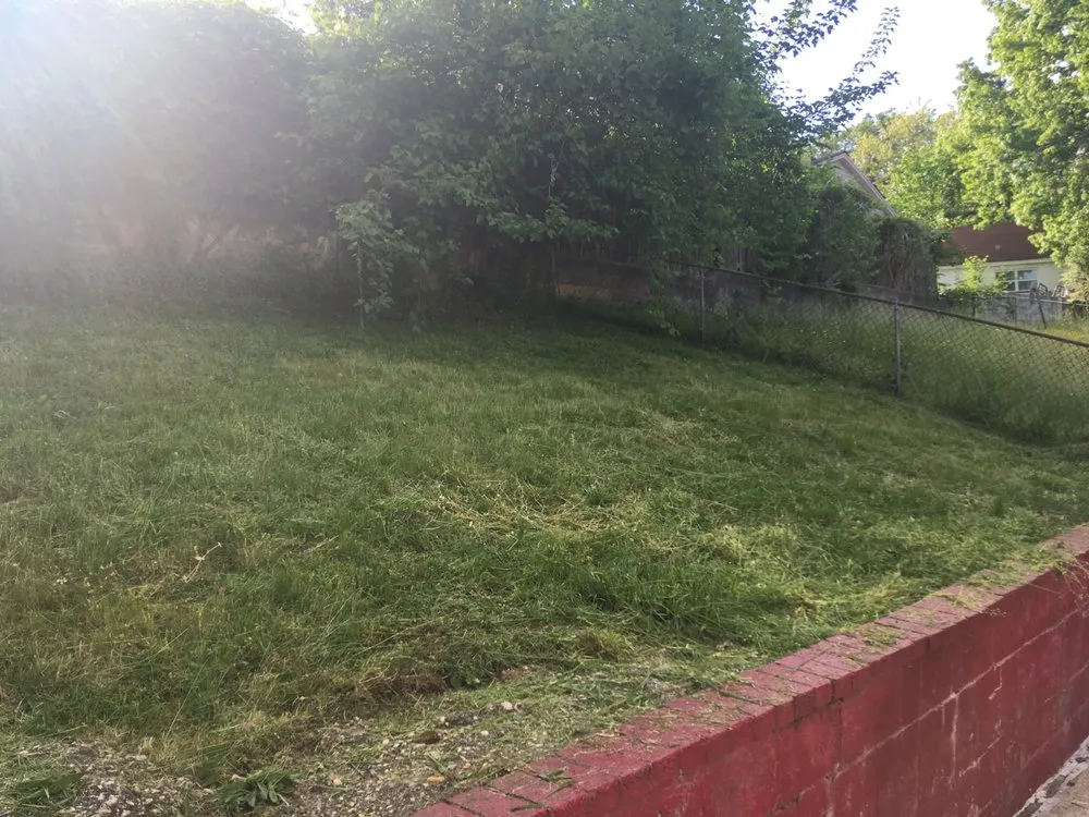 Professional garden landscaping in Clinton, MD - Lawnbeez