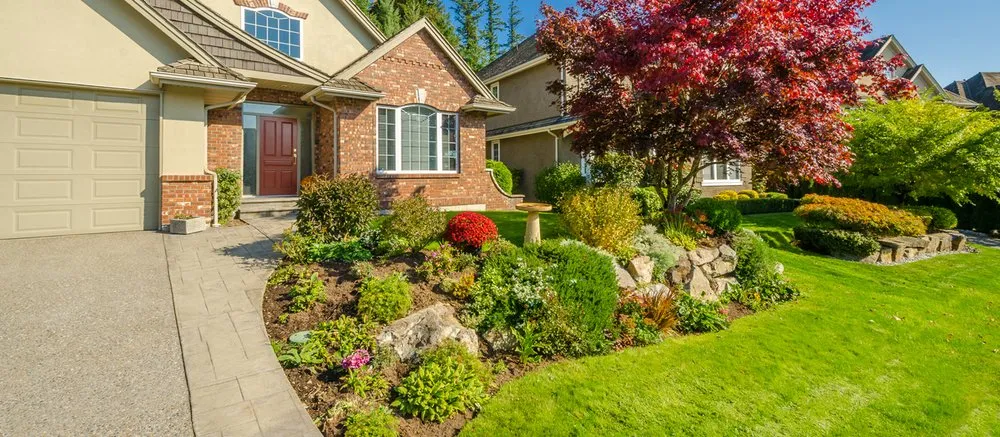 Affordable outdoor landscaping in Syosset, NY by Lawnber