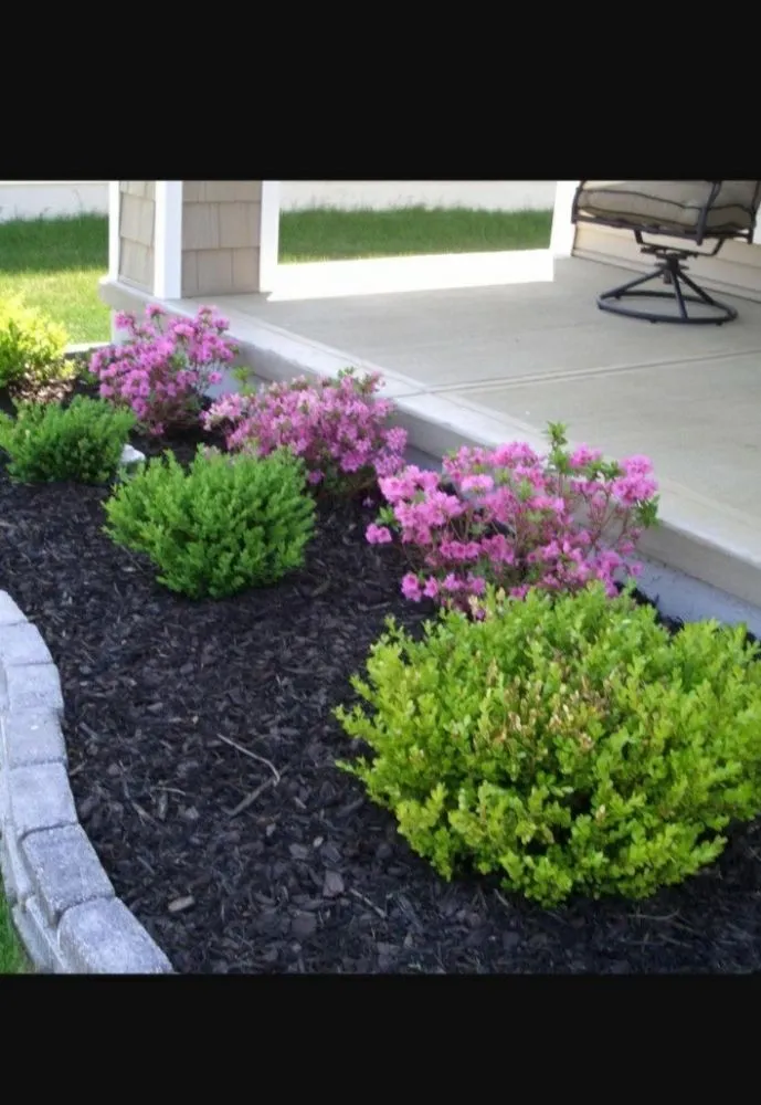 Top-rated garden landscaping in Frankfort, KY by Lawnboy Services