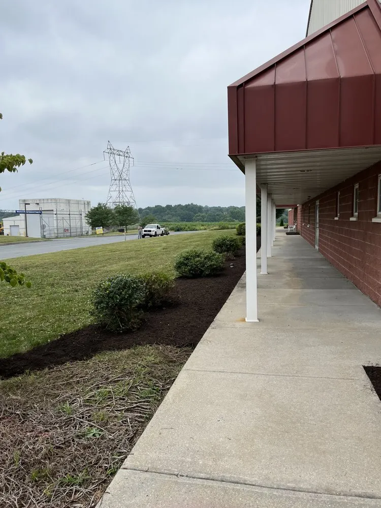 Reliable lawn care service near you in Akron, PA by LawnBros