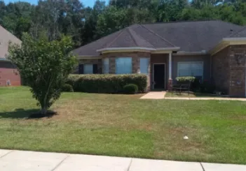 Affordable yard maintenance for year-round maintenance across Mobile, AL - Lawnbusters Landscaping