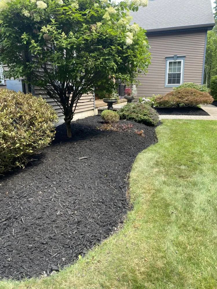 Top-rated lawn mowing service in Corinth, NY by Lawncare 518