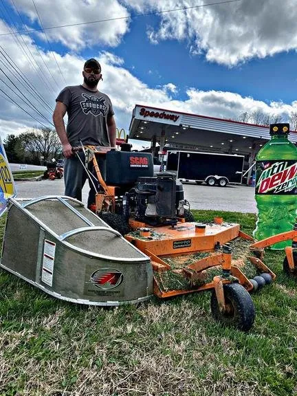 Local lawn care service in Kenova, WV by Lawncare By Brandon
