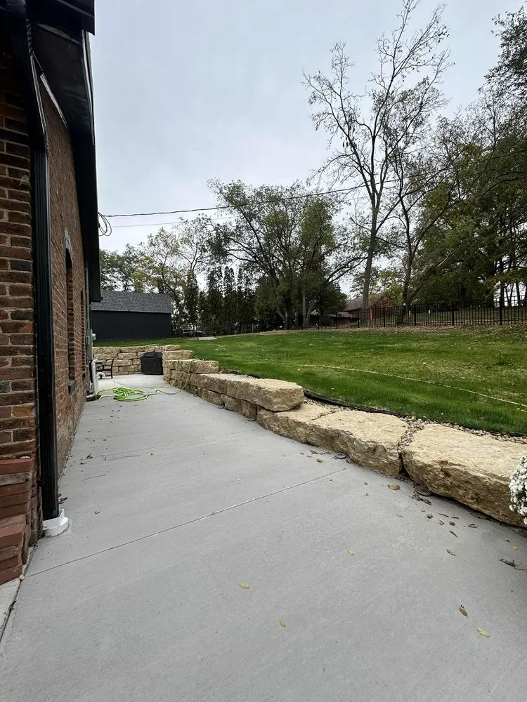 Professional garden landscaping in Rockford, IL - LawnCare by Walter