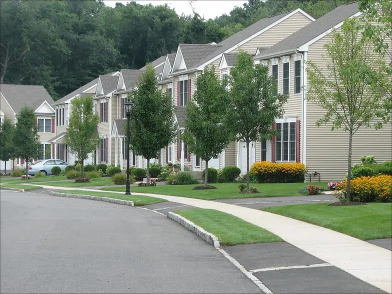 Affordable garden landscaping experts serving Wallingford, CT - Lawncare Etc